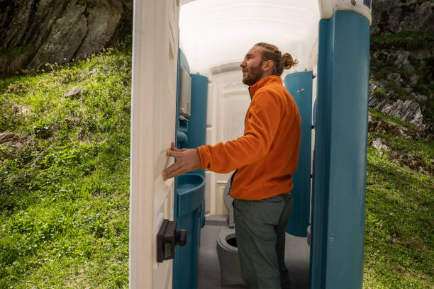 Portable Toilet Options We Offer in Flomaton, AL